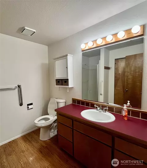 Bath - 220 N Govan Ave, Sequim, WA 98382 photo 3 of 3