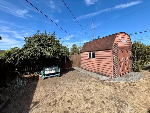 Exterior - 220 N Govan Ave, Sequim, WA 98382 photo 5 of 9