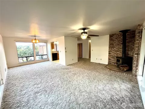 Living - 220 N Govan Ave, Sequim, WA 98382 photo 2 of 4