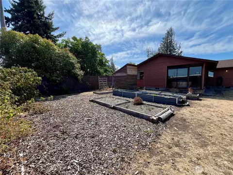 Exterior - 220 N Govan Ave, Sequim, WA 98382 photo 8 of 9
