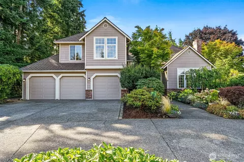 417 SW 350th Pl, Federal Way, WA 98023