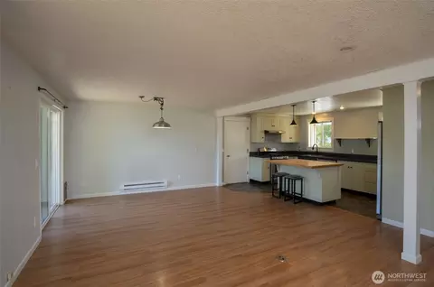 Living - 61 E Robert Pl, Sequim, WA 98382 photo 2 of 3