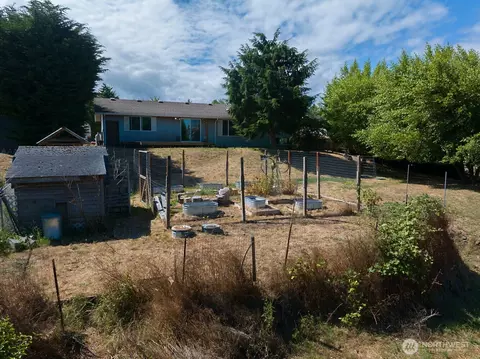 Exterior - 61 E Robert Pl, Sequim, WA 98382 photo 6 of 7