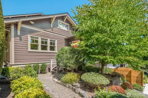 2614 E Roy St, Seattle, WA 98112