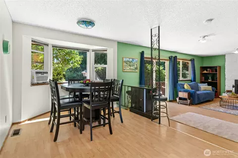 Dining - 9215 10th Ave SE, Everett, WA 98208 photo 1 of 2