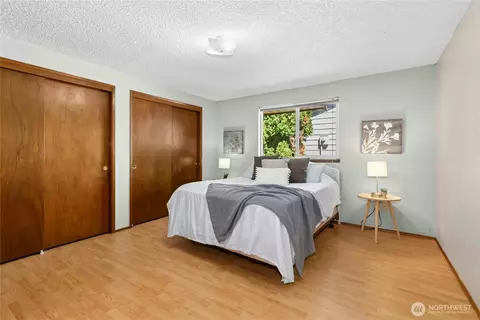Bedroom - 9215 10th Ave SE, Everett, WA 98208 photo 3 of 4