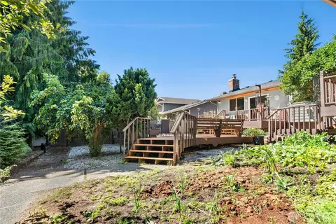 Exterior - 9215 10th Ave SE, Everett, WA 98208 photo 9 of 9