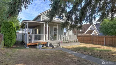 1305 E Fairbanks St, Tacoma, WA 98404