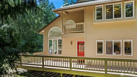 10813 123rd Ave NW, Gig Harbor, WA 98329