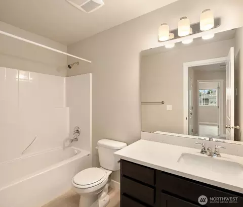 Bath - 1 SE 115th St, Everett, WA 98208 photo 1 of 4