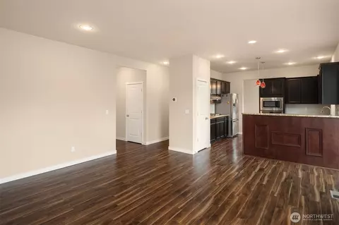 Living - 1 SE 115th St, Everett, WA 98208 photo 5 of 8