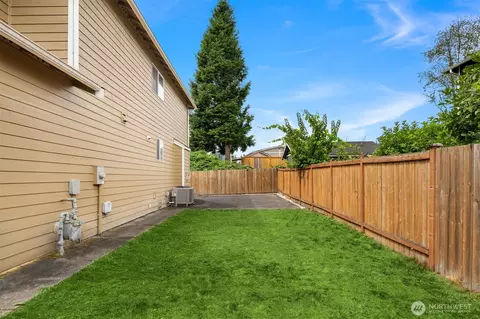 Exterior - 1 SE 115th St, Everett, WA 98208 photo 3 of 6