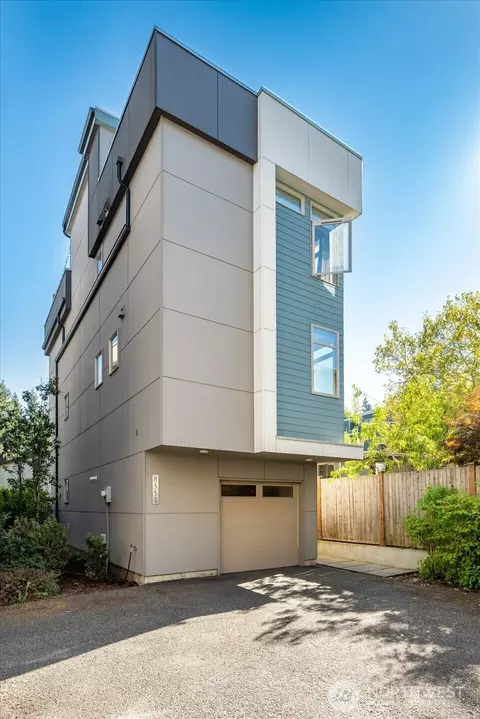 835 NW 97th St #B, Seattle, WA 98117