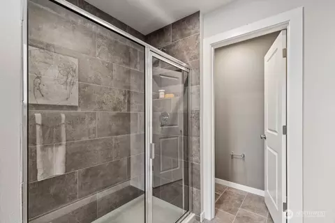 Bath - 3332 165th St SE, Bothell, WA 98012 photo 2 of 5