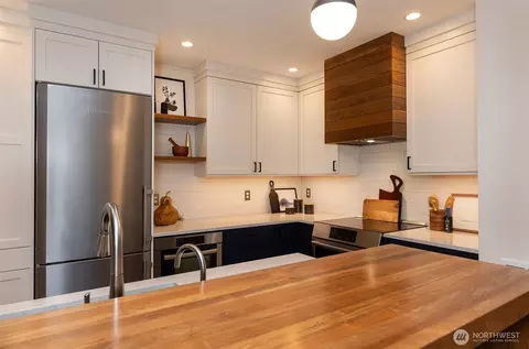 1815 N 55th St, Seattle, WA 98103 photo 7