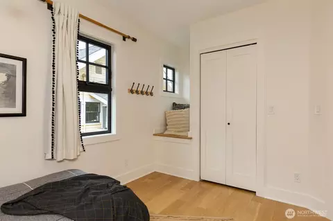 1815 N 55th St, Seattle, WA 98103 photo 20