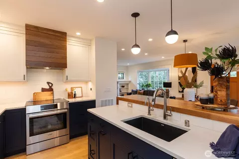 1815 N 55th St, Seattle, WA 98103 photo 6