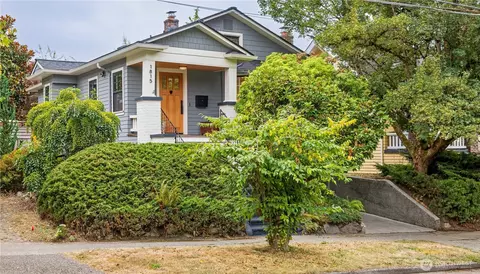 1815 N 55th St, Seattle, WA 98103 photo 2