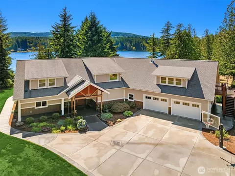 8725 NW 8723 Nw Holly Rd, Bremerton, WA 98312