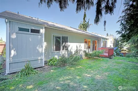 Exterior - 122 73rd St SW, Everett, WA 98203 photo 4 of 6