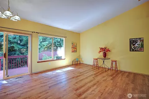 Living - 122 73rd St SW, Everett, WA 98203 photo 1 of 3