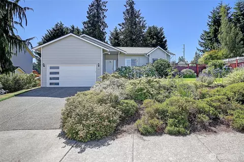 Exterior - 122 73rd St SW, Everett, WA 98203 photo 2 of 6