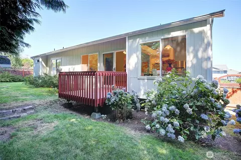 Exterior - 122 73rd St SW, Everett, WA 98203 photo 3 of 6