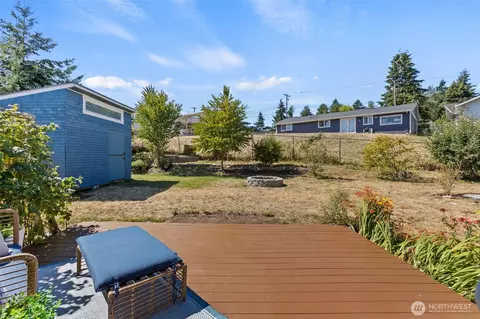 Exterior - 216 Bridge Way, Everett, WA 98201 photo 9 of 15
