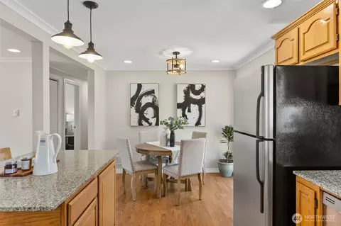 Dining - 216 Bridge Way, Everett, WA 98201 photo 4 of 4