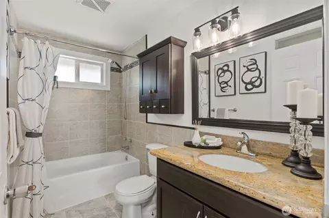 Bath - 216 Bridge Way, Everett, WA 98201 photo 1 of 1