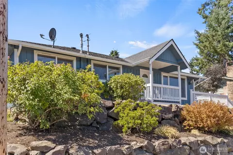 Exterior - 216 Bridge Way, Everett, WA 98201 photo 3 of 15