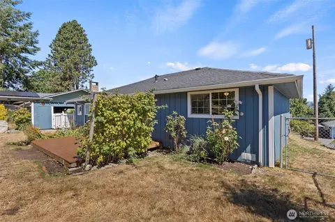 Exterior - 216 Bridge Way, Everett, WA 98201 photo 14 of 15