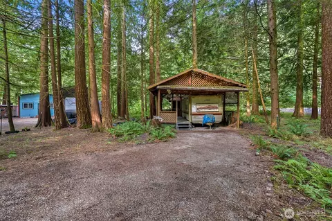 1111 Alder Ln, Sumas, WA 98295