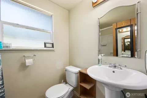 Bath - 756 White St, Walla Walla, WA 99362 photo 1 of 1