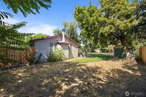 Exterior - 756 White St, Walla Walla, WA 99362 photo 8 of 10