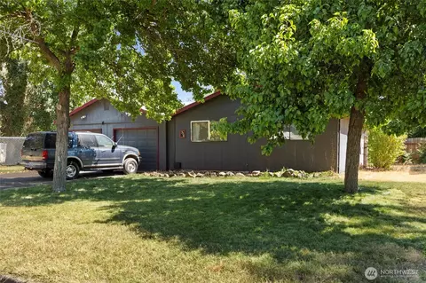 Exterior - 756 White St, Walla Walla, WA 99362 photo 3 of 10