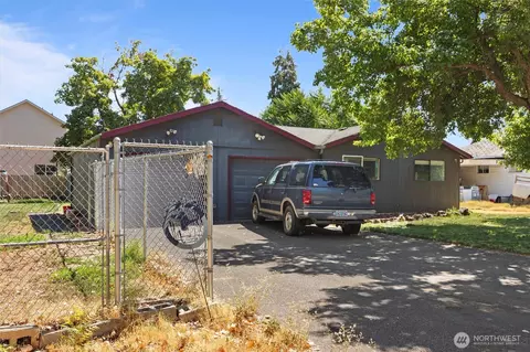 Exterior - 756 White St, Walla Walla, WA 99362 photo 6 of 10