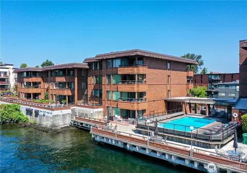2330 43rd Ave E #402B, Seattle, WA 98112