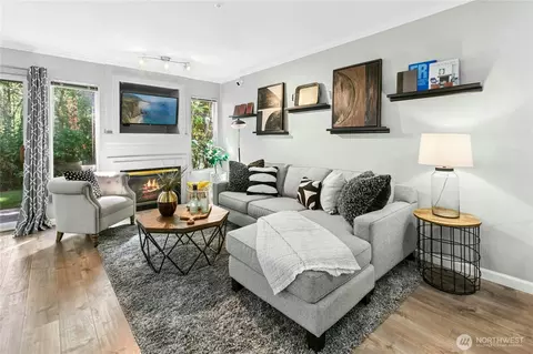 25235 SE Klahanie Blvd #G102, Issaquah, WA 98029