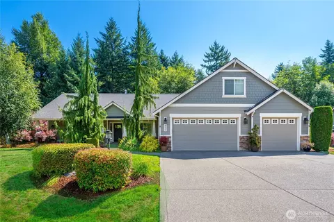 8222 Summerwood Dr SE, Olympia, WA 98513