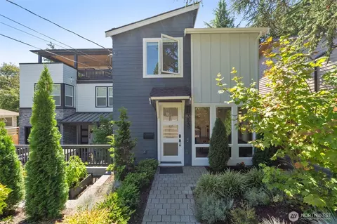 3537 NE 93rd St, Seattle, WA 98115