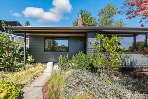 2420 S Brandon St, Seattle, WA 98108