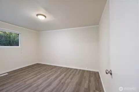 Bedroom - 210 219th Pl SW, Bothell, WA 98021 photo 5 of 6