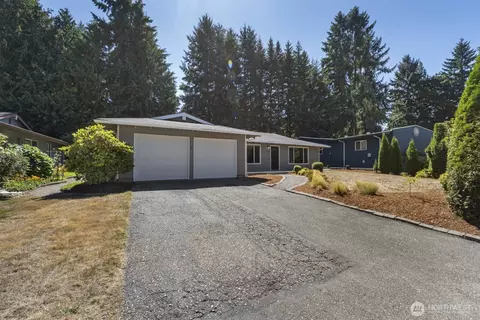 Exterior - 210 219th Pl SW, Bothell, WA 98021 photo 7 of 8