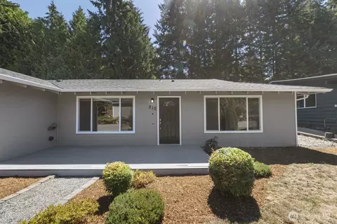 Exterior - 210 219th Pl SW, Bothell, WA 98021 photo 6 of 8