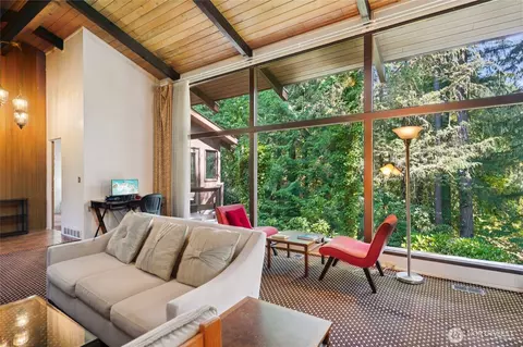 Living - 19419 Grannis Rd, Bothell, WA 98012 photo 5 of 5