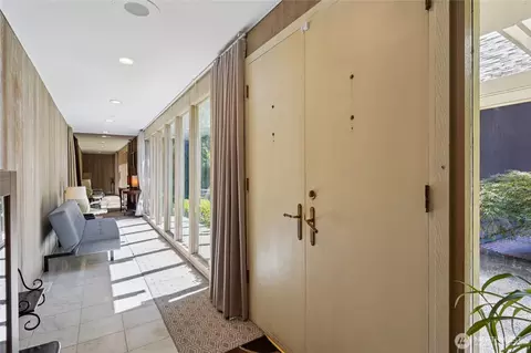 Entry Way - 19419 Grannis Rd, Bothell, WA 98012 photo 1 of 3