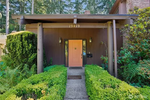 Exterior - 19419 Grannis Rd, Bothell, WA 98012 photo 2 of 4