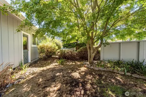 Exterior - 823 N Bakehouse Ct, Sequim, WA 98382 photo 9 of 13