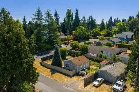 13757 39th Ave NE, Seattle, WA 98125